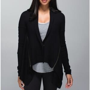 Lululemon Wrap It Up Sweater Cardigan Merino Wool BLACK Draped Zipper Pockets